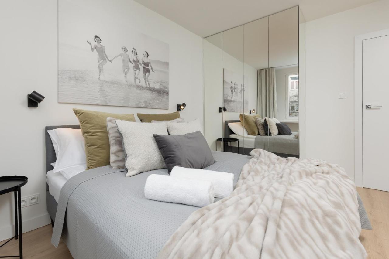 Cosy Dream City Center Apartment By Noclegi Renters Варшава Екстериор снимка